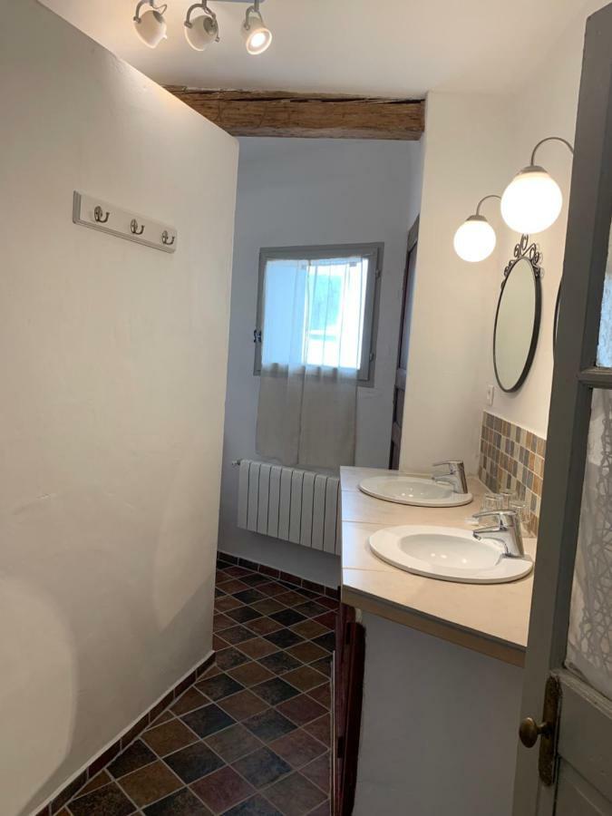 Hotel La Sarrasine Villes-sur-Auzon Exterior foto